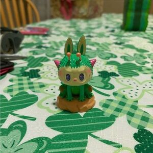 Alien labubu figurine